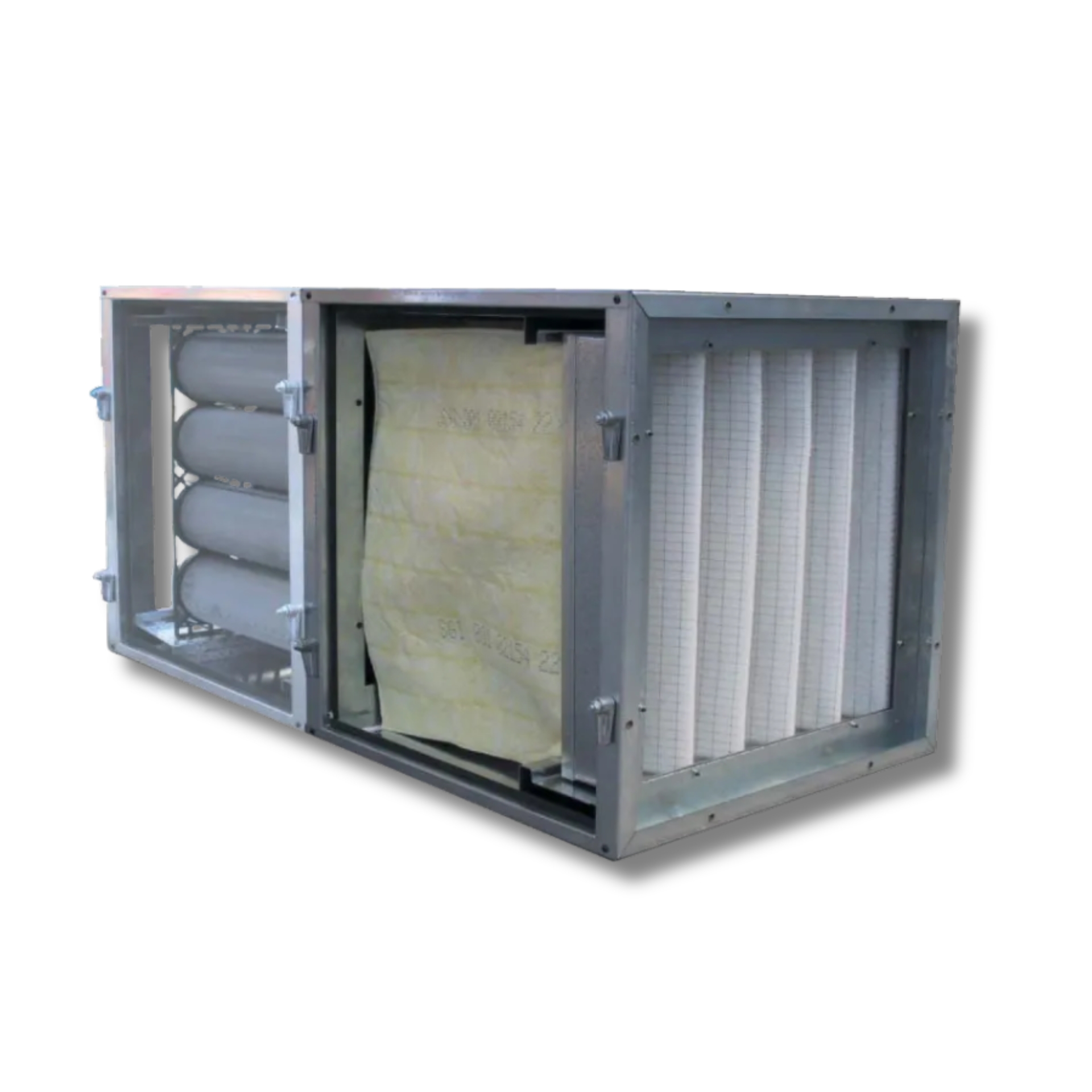 Modulare Taschenfiltereinheit CLEAN 104 im Metallgehäuse. Links zylindrische Vorfilter, mittig großer beigefarbener Taschenfilter, rechts weiße plissierte Faltenfilter. Zweistufige Technik zur Abscheidung von Rauch und Partikeln.